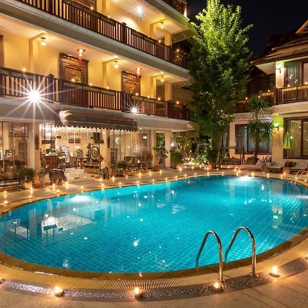 At Chiang Mai Hotel Exterior photo