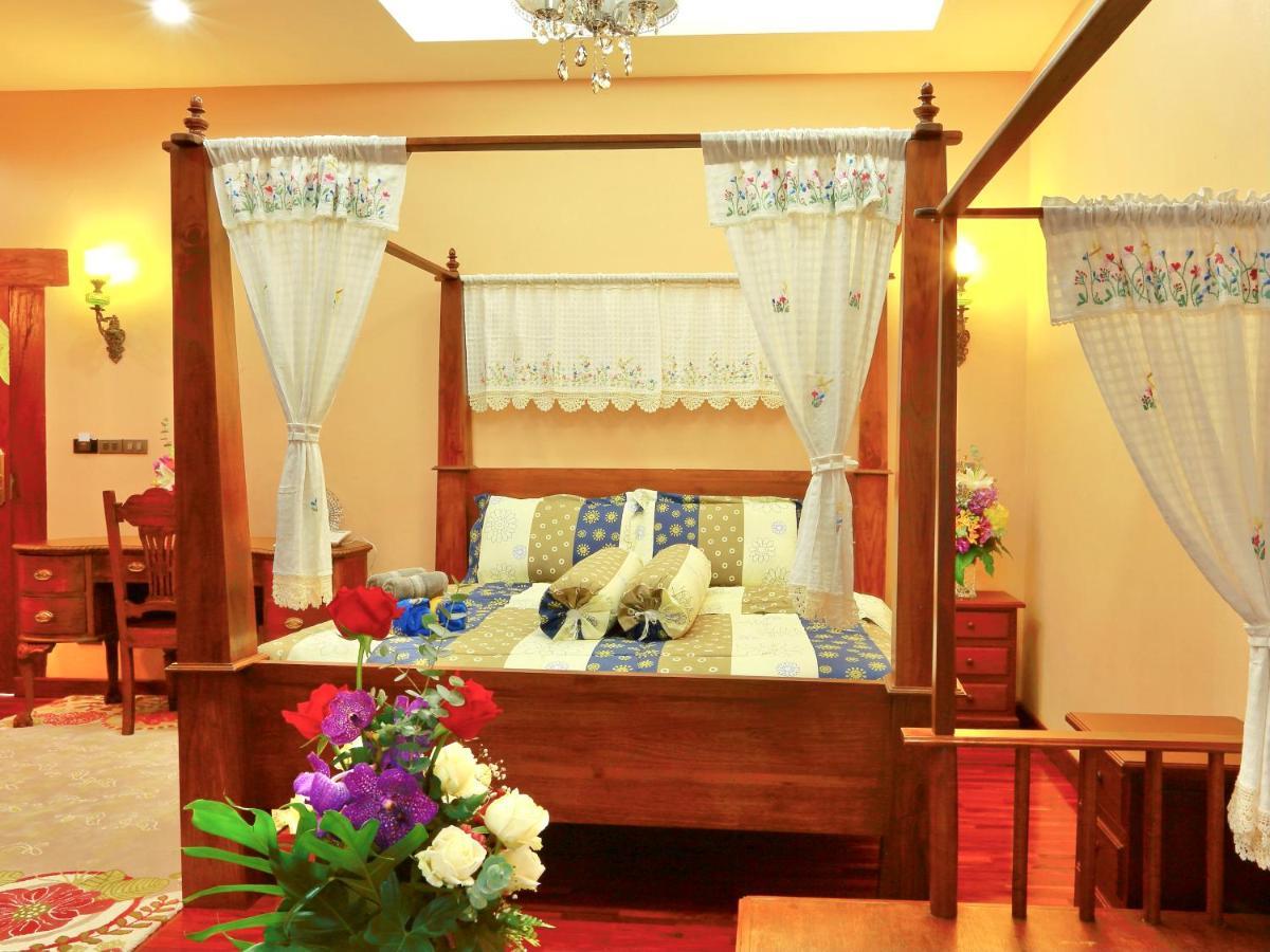 At Chiang Mai Hotel Exterior photo