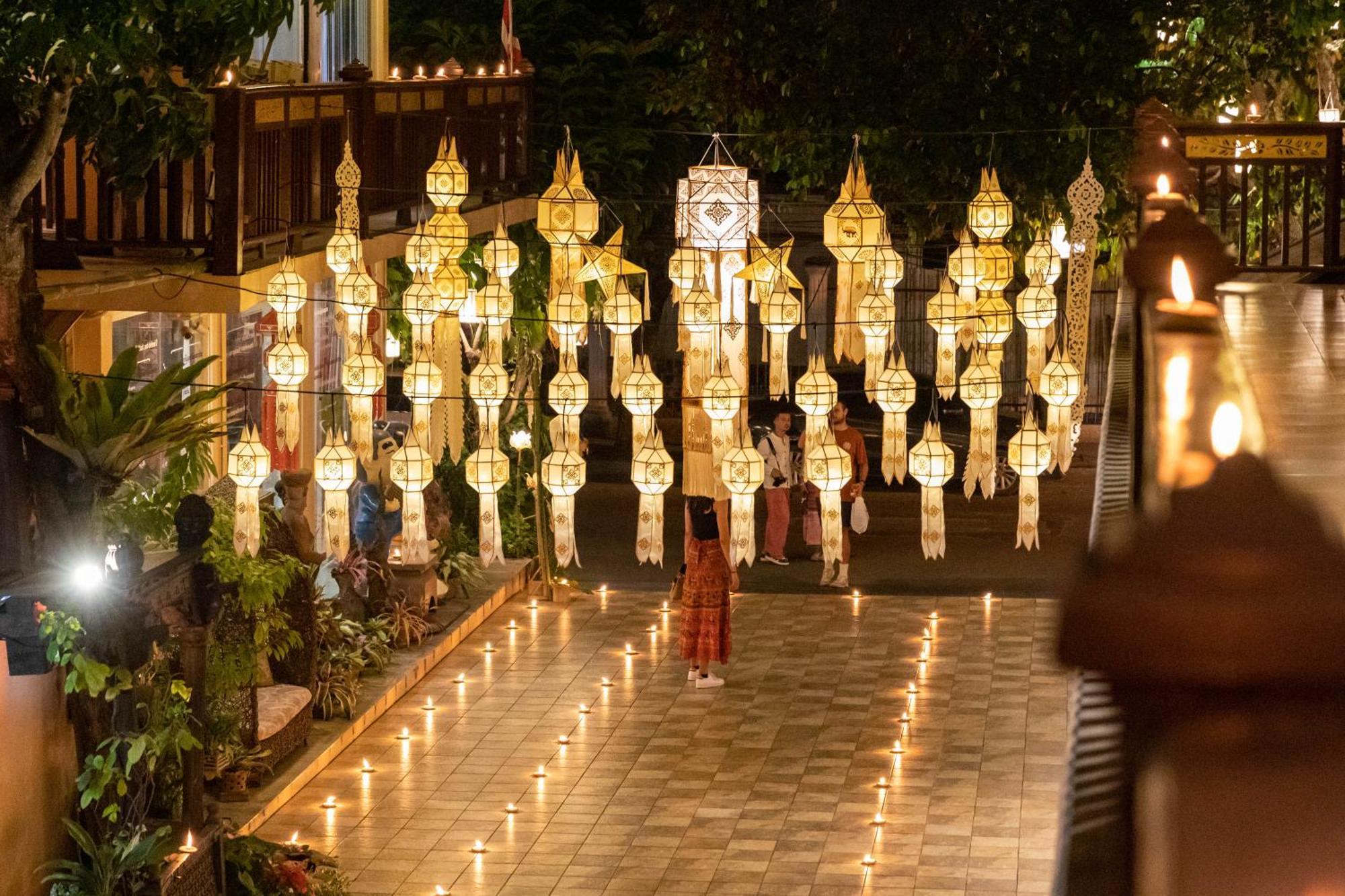 At Chiang Mai Hotel Exterior photo
